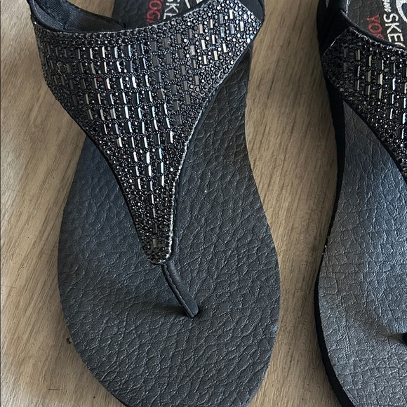Skechers Black Women's Sandals (NWOT) - Picture 3 of 9
